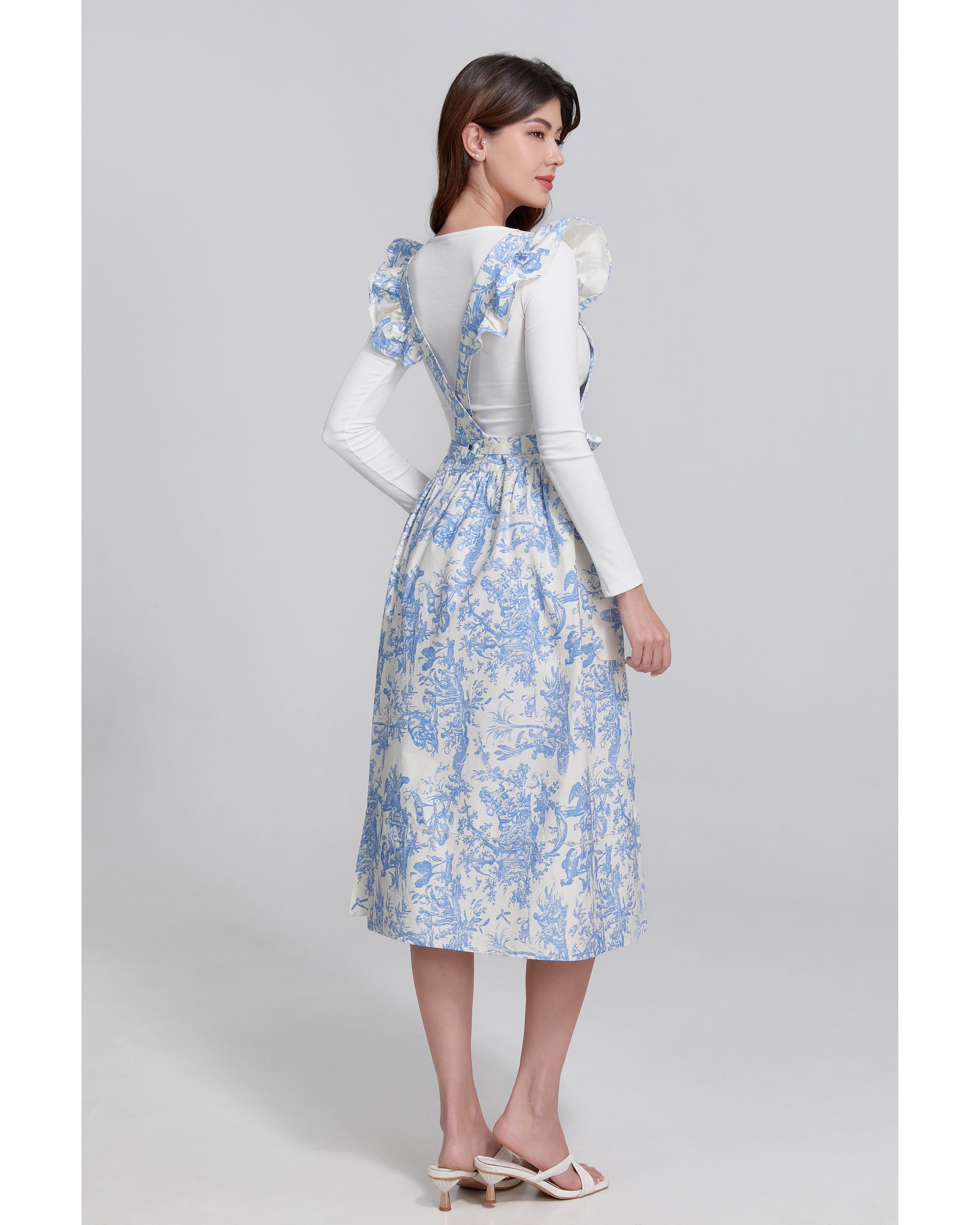 French Toile de Jouy APRON - Blue RESthings French Toile de Jouy APRON - Blue RESthings