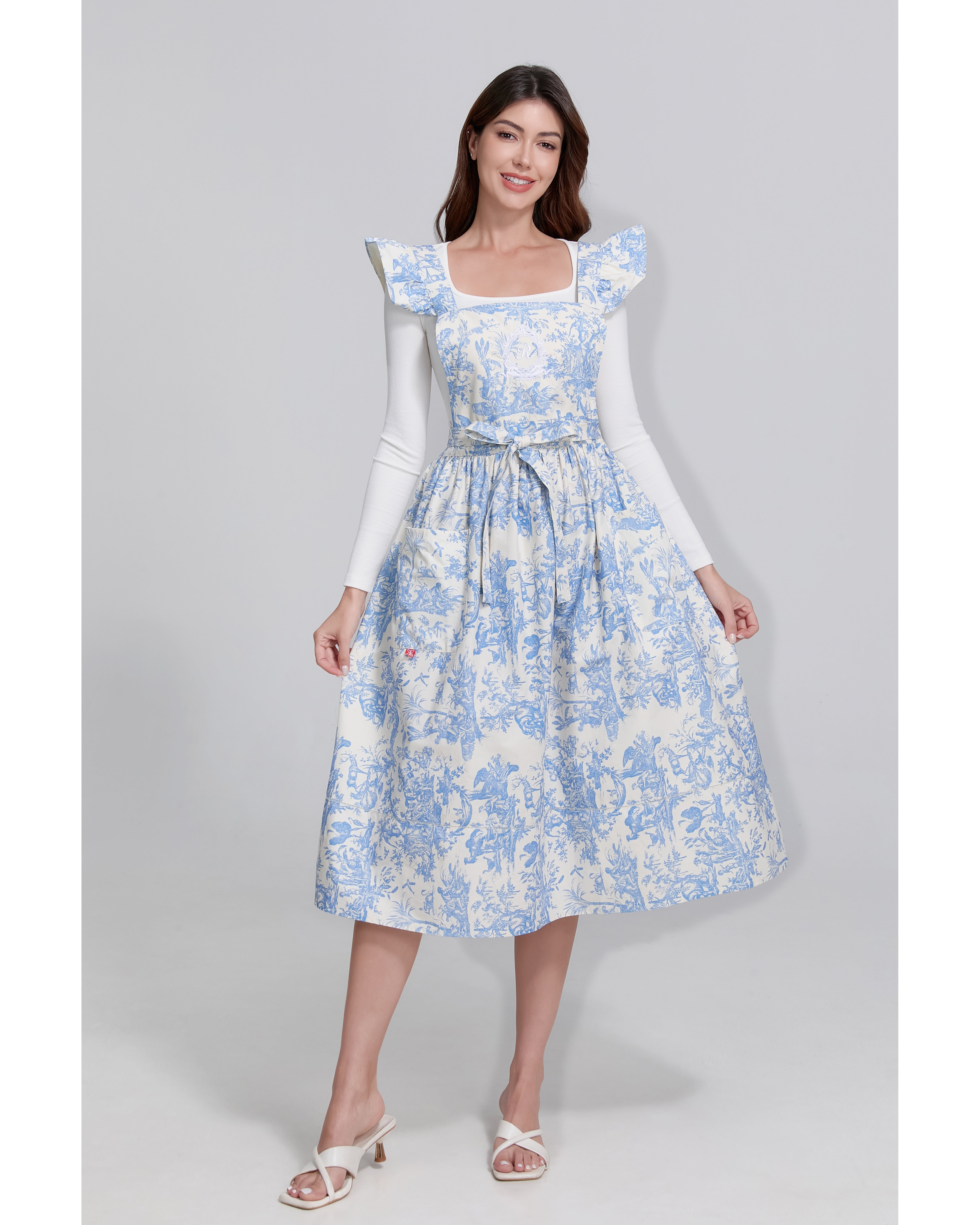 French Toile de Jouy APRON - Blue RESthings French Toile de Jouy APRON - Blue RESthings